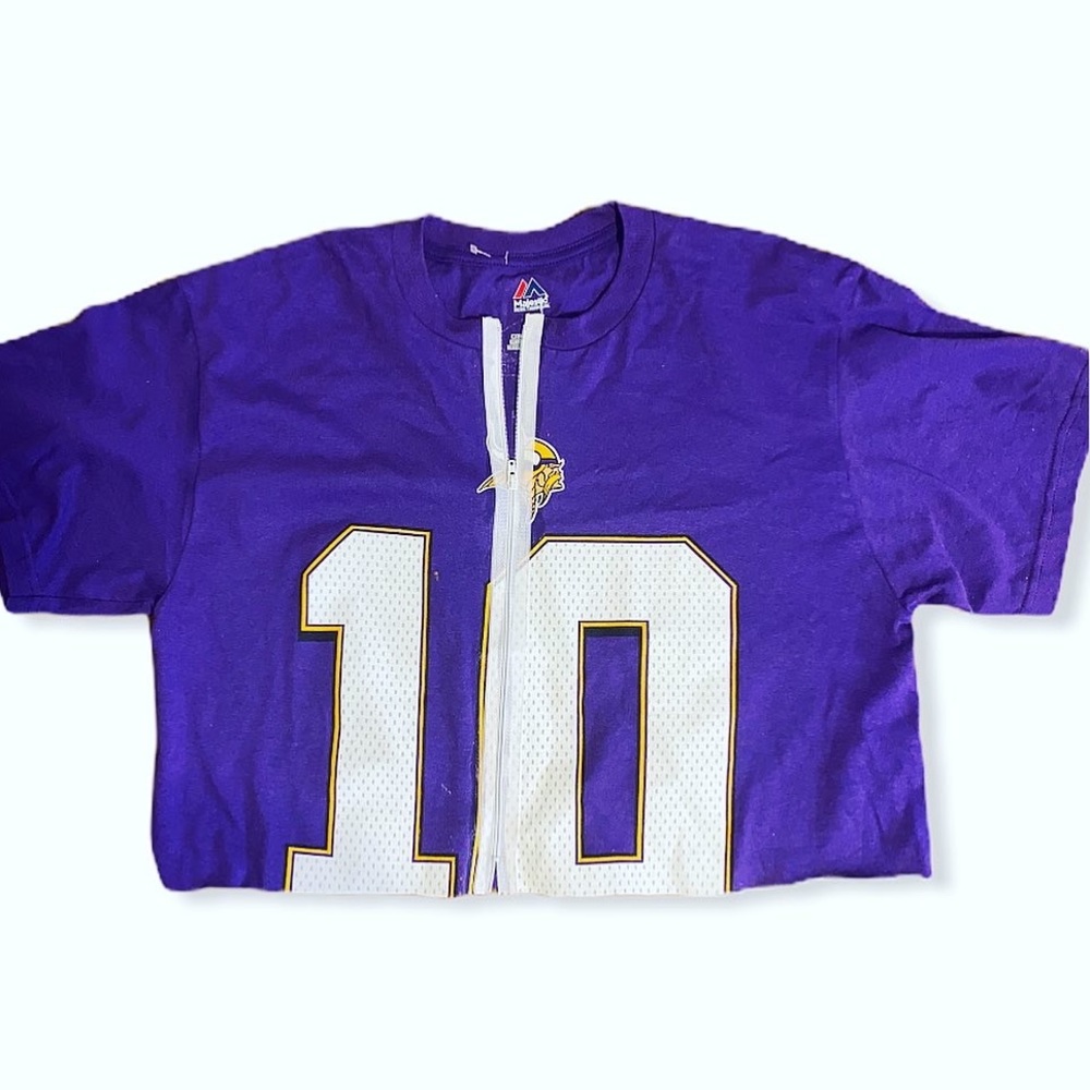 Cropped Vintage NFL Vikings tee with Zipper!